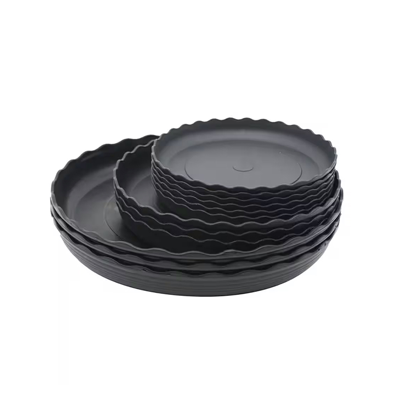 Black Plastic Plant Saucers
